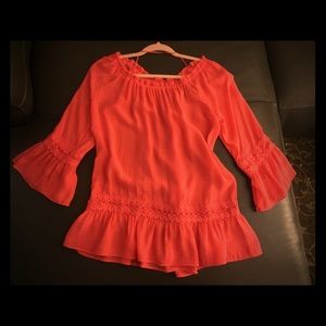 Lightweight maternity top